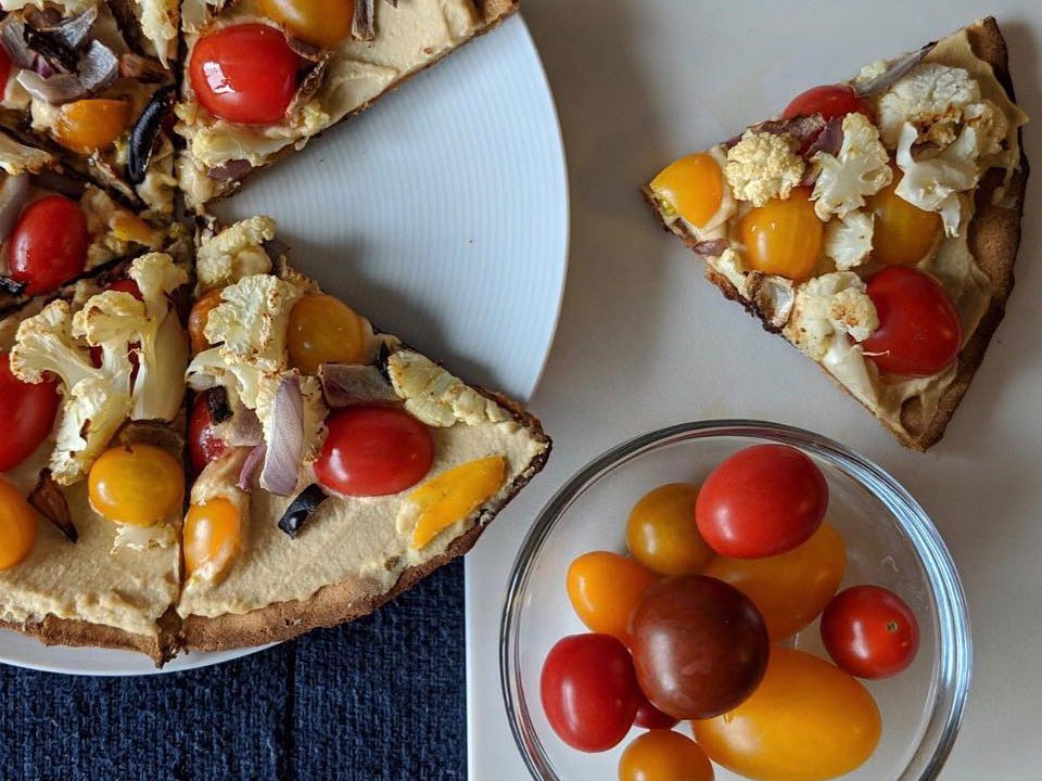 Paleo Pizza | Hummus-Topped Cauliflower Pizza | CAULIPOWER
