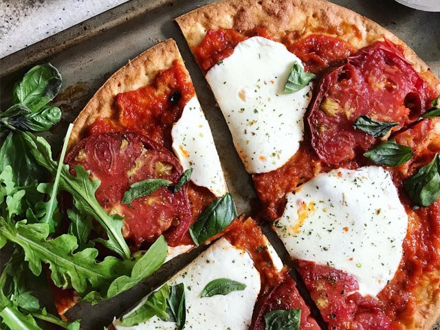 Cauliflower Margherita Pizza Recipe | Classic Margherita Napoletana |…