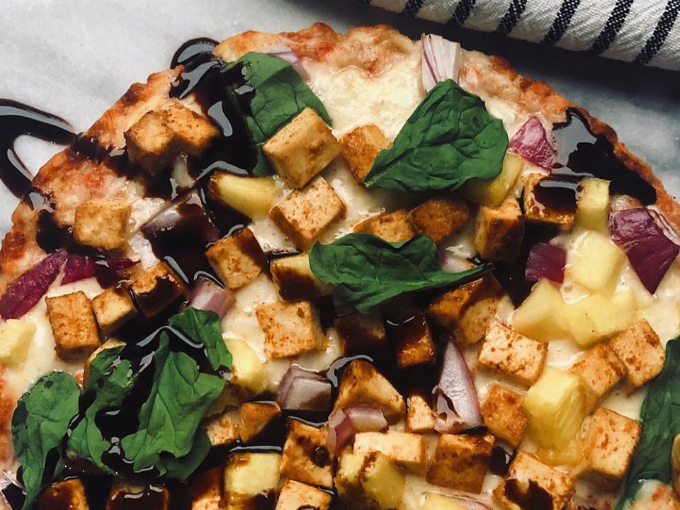 Cauliflower Pizza | Frozen Pizza Crust | Hawaiian BBQ Tofu