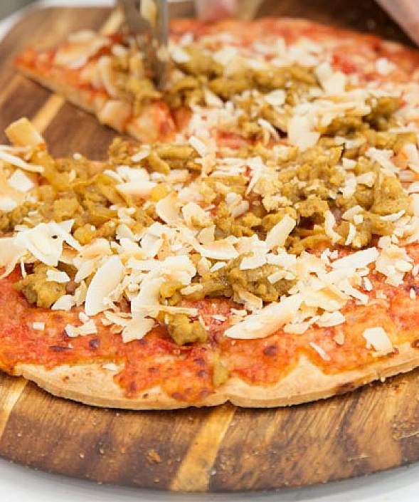 Golden Onions Toasted Coconut Chicken Pizza