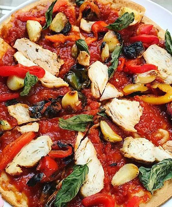 Roasted Garlic & Grilled Chicken Pizza