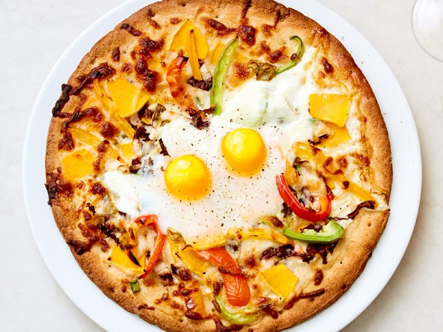 Cauliflower Pizza Recipe | Two Turtle Oeufs Pizza | CAULIPOWER